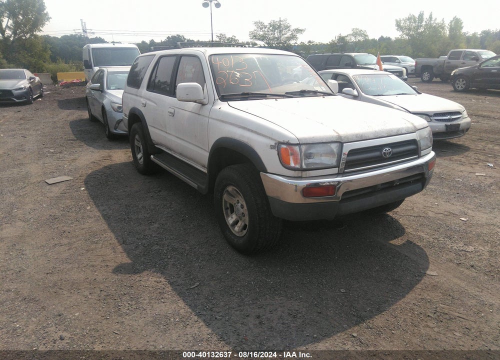 1996 TOYOTA 4RUNNER SR5 VIN: JT3HN86R6T0051813