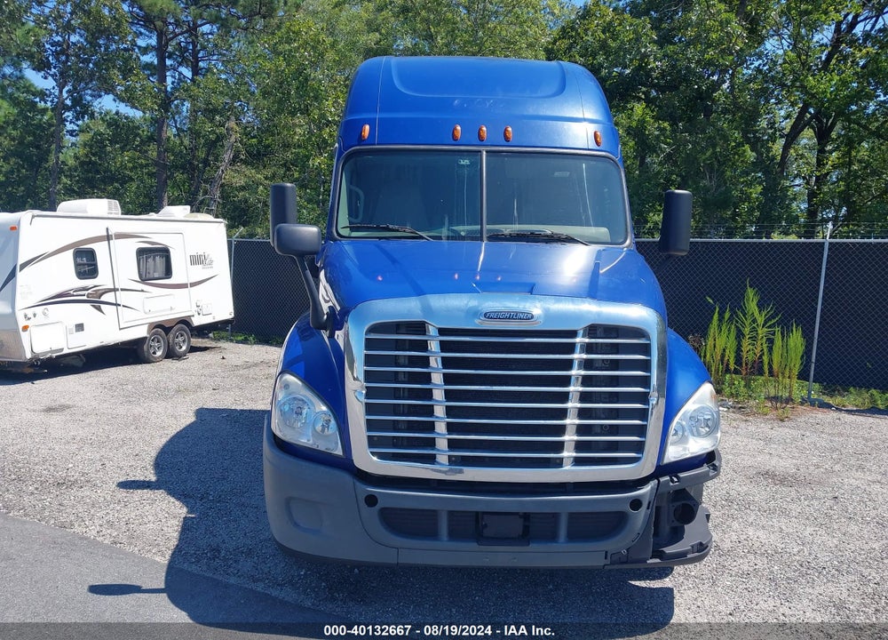 2017 FREIGHTLINER CASCADIA 125 VIN: 3AKJGLDR8HSHT4695