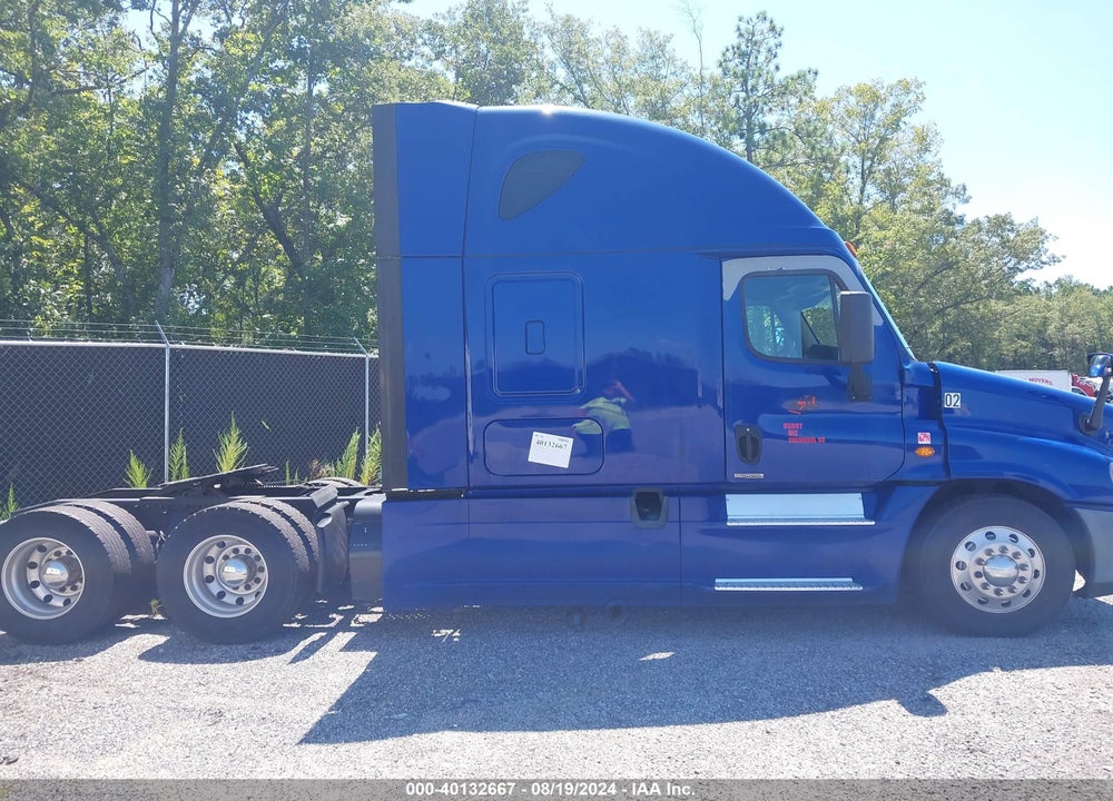 2017 FREIGHTLINER CASCADIA 125 VIN: 3AKJGLDR8HSHT4695