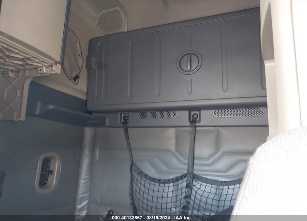2017 FREIGHTLINER CASCADIA 125 VIN: 3AKJGLDR8HSHT4695