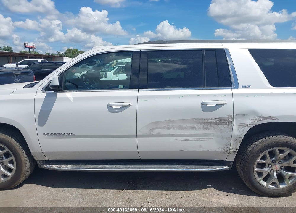 2018 GMC YUKON XL SLT STANDARD EDITION VIN: 1GKS1JKC8JR372707