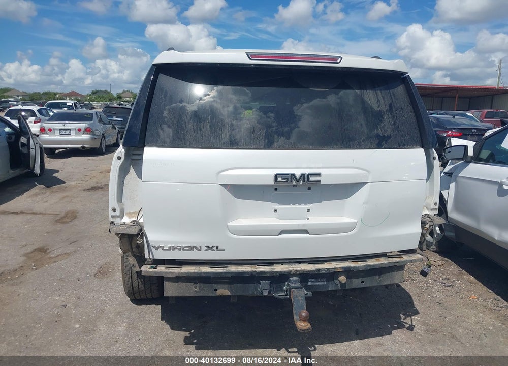 2018 GMC YUKON XL SLT STANDARD EDITION VIN: 1GKS1JKC8JR372707