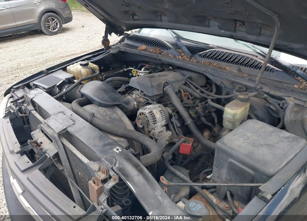 2000 CHEVROLET SILVERADO 1500 LS/LT VIN: 2GCEC19TXY1139911