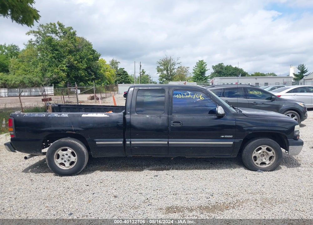 2000 CHEVROLET SILVERADO 1500 LS/LT VIN: 2GCEC19TXY1139911