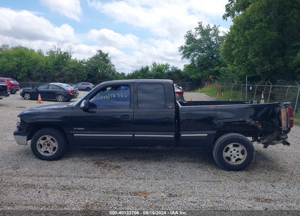 2000 CHEVROLET SILVERADO 1500 LS/LT VIN: 2GCEC19TXY1139911