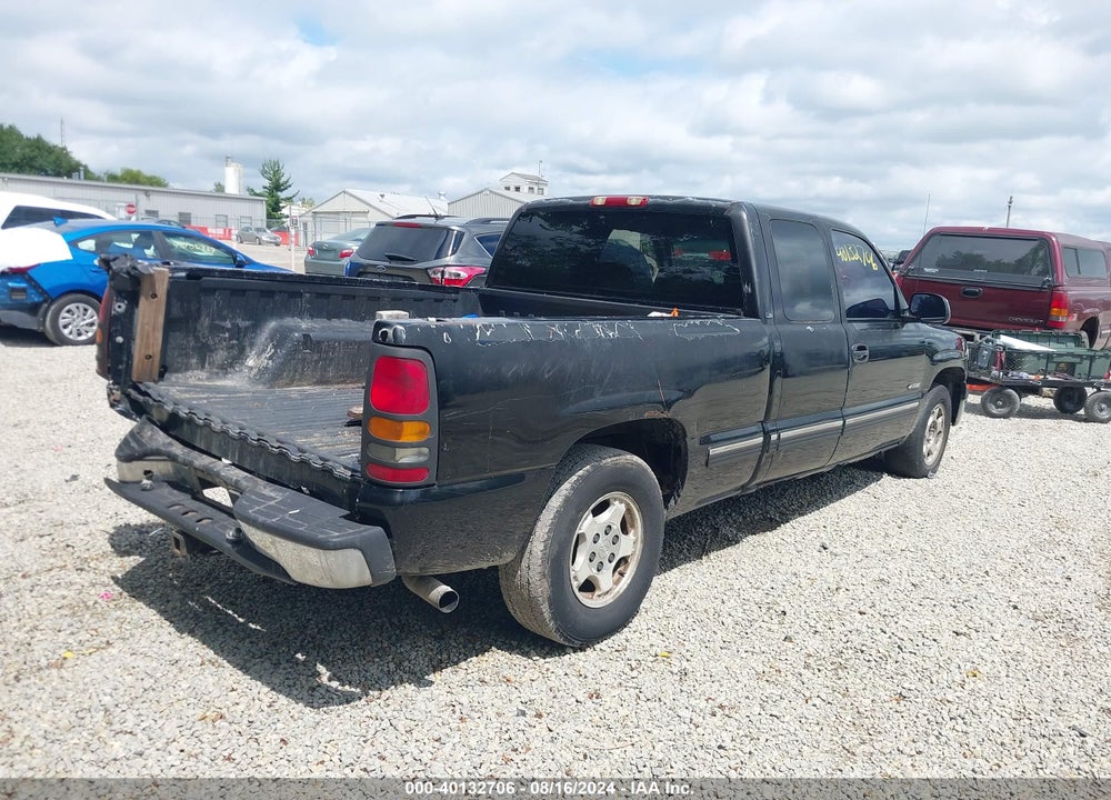 2000 CHEVROLET SILVERADO 1500 LS/LT VIN: 2GCEC19TXY1139911