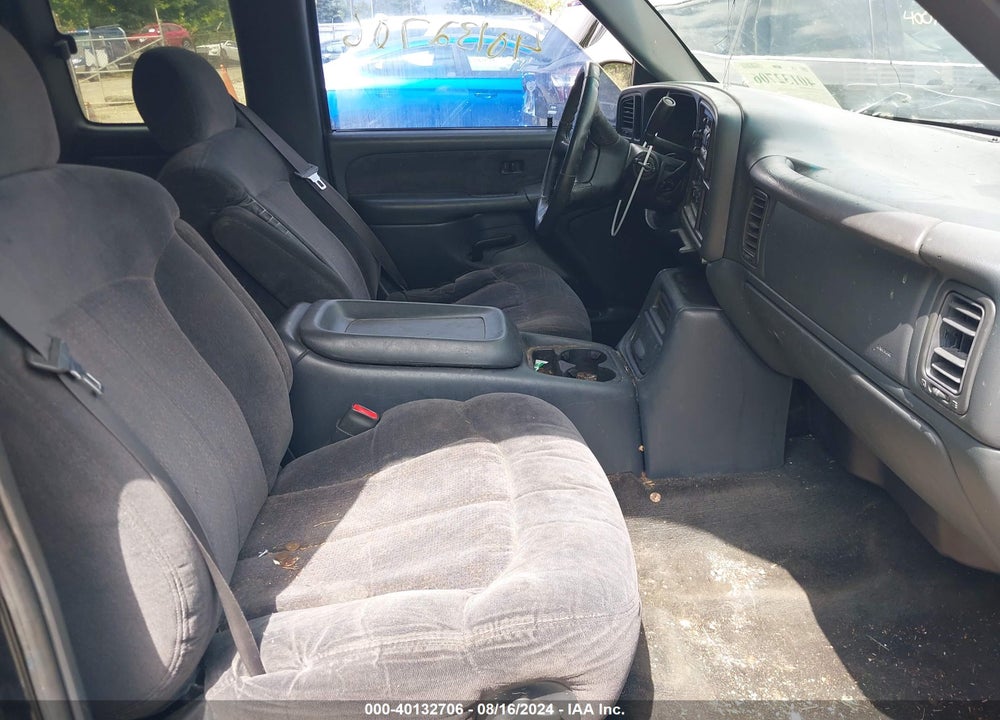 2000 CHEVROLET SILVERADO 1500 LS/LT VIN: 2GCEC19TXY1139911