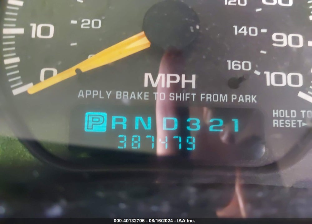 2000 CHEVROLET SILVERADO 1500 LS/LT VIN: 2GCEC19TXY1139911