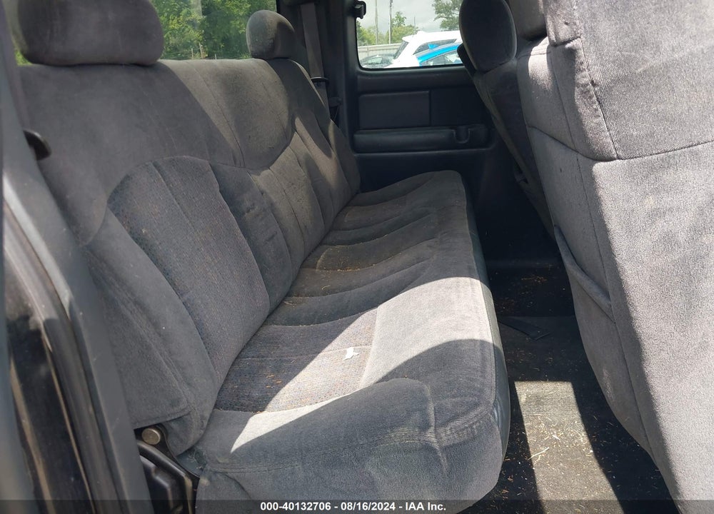 2000 CHEVROLET SILVERADO 1500 LS/LT VIN: 2GCEC19TXY1139911