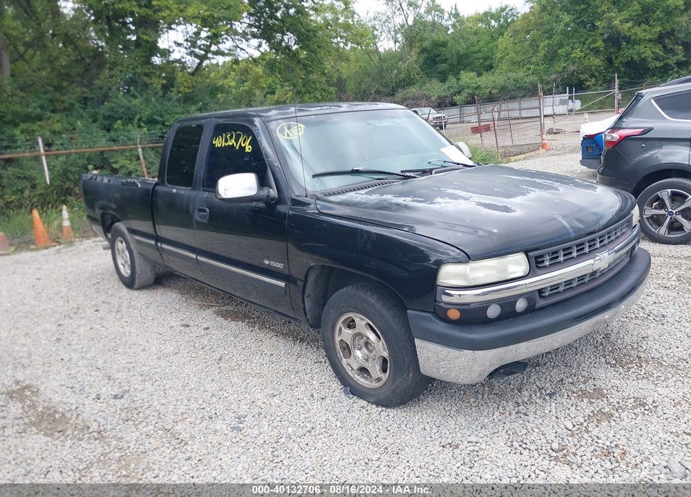 2000 CHEVROLET SILVERADO 1500 LS/LT VIN: 2GCEC19TXY1139911