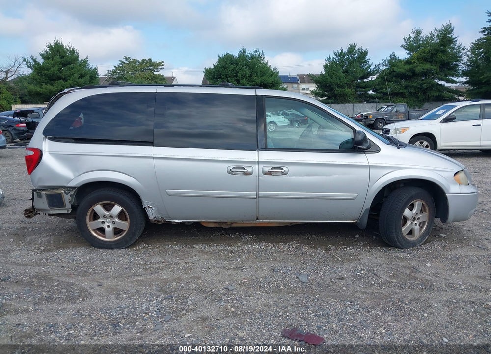 2005 DODGE GRAND CARAVAN SXT VIN: 2D8GP44L05R499032