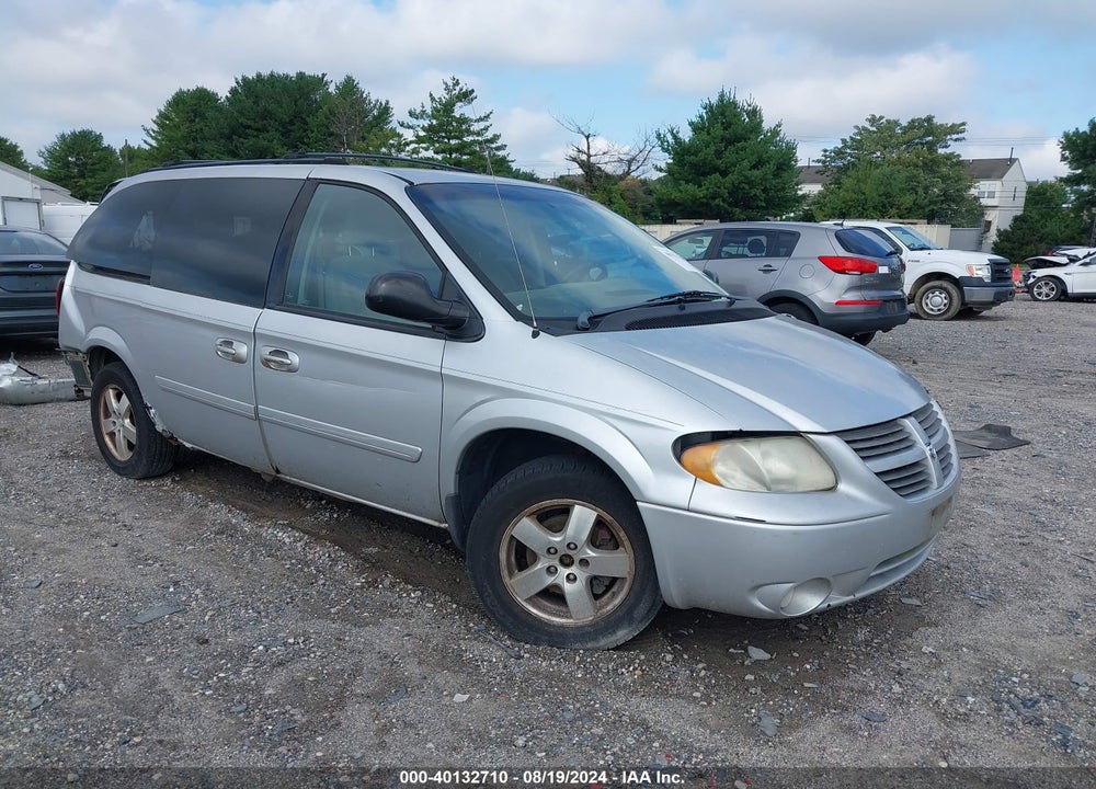 2005 DODGE GRAND CARAVAN SXT VIN: 2D8GP44L05R499032