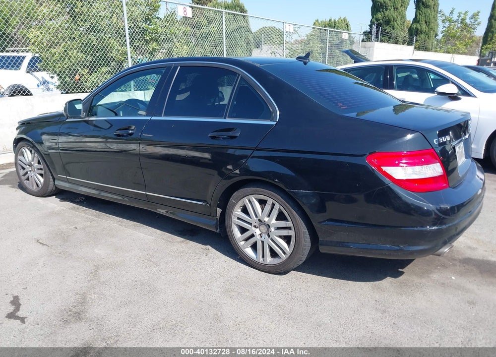 2009 MERCEDES-BENZ C 300 LUXURY/SPORT VIN: WDDGF54X59R049632