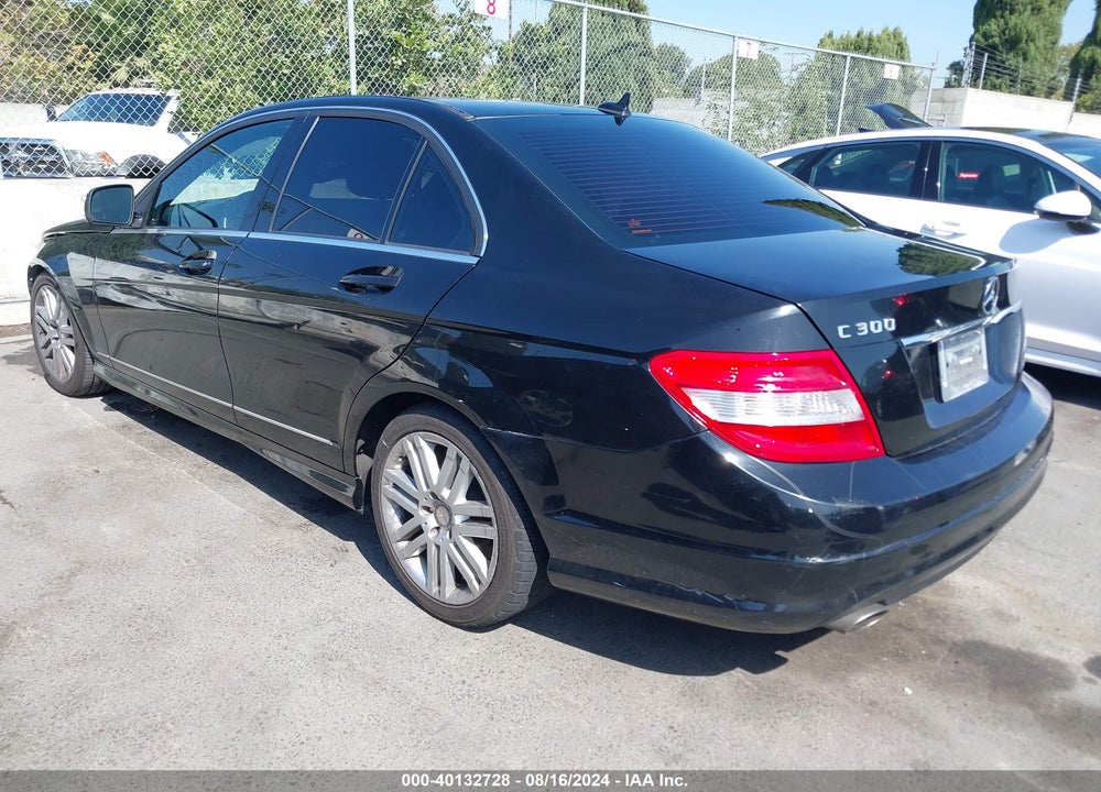 2009 MERCEDES-BENZ C 300 LUXURY/SPORT VIN: WDDGF54X59R049632