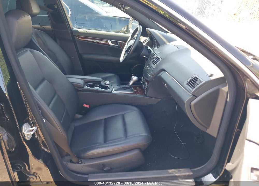 2009 MERCEDES-BENZ C 300 LUXURY/SPORT VIN: WDDGF54X59R049632