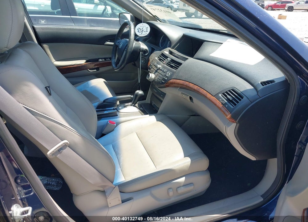 2011 HONDA ACCORD 2.4 EX-L VIN: 1HGCP2F8XBA109985