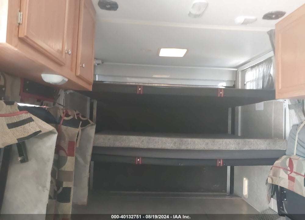 2007 JAYCO OCTANE TOY HAULER VIN: 1UJBJ02PX71VY0345