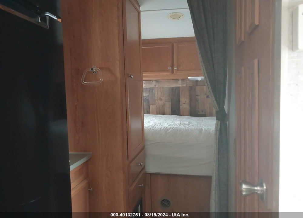 2007 JAYCO OCTANE TOY HAULER VIN: 1UJBJ02PX71VY0345