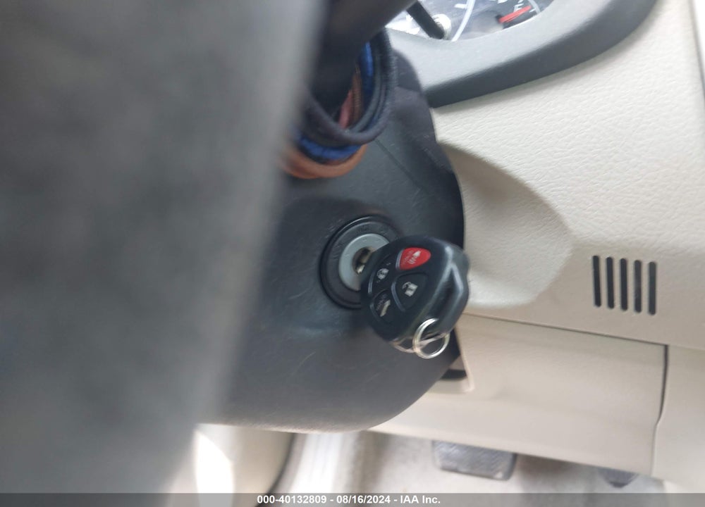 2013 TOYOTA COROLLA LE VIN: 5YFBU4EE6DP204905