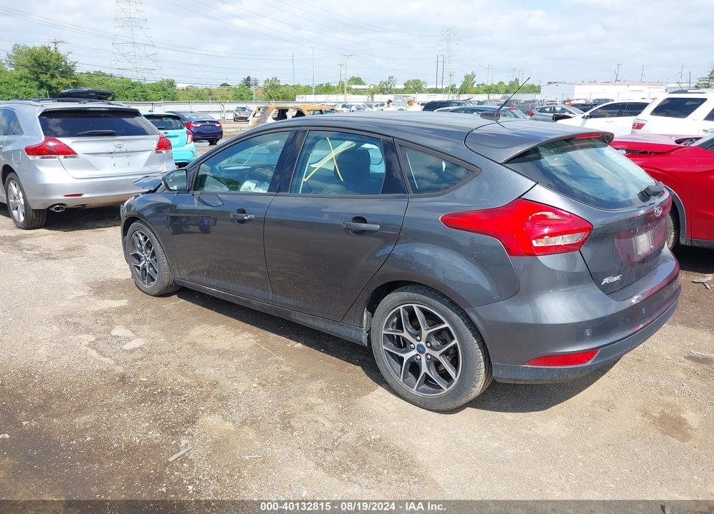 2017 FORD FOCUS SEL VIN: 1FADP3M25HL276040