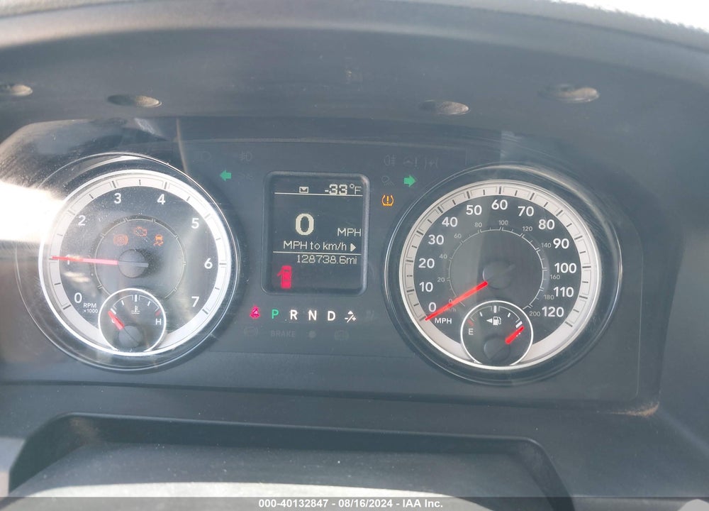2019 RAM 1500 CLASSIC TRADESMAN 4X4 5'7 BOX VIN: 3C6RR7KT4KG704981