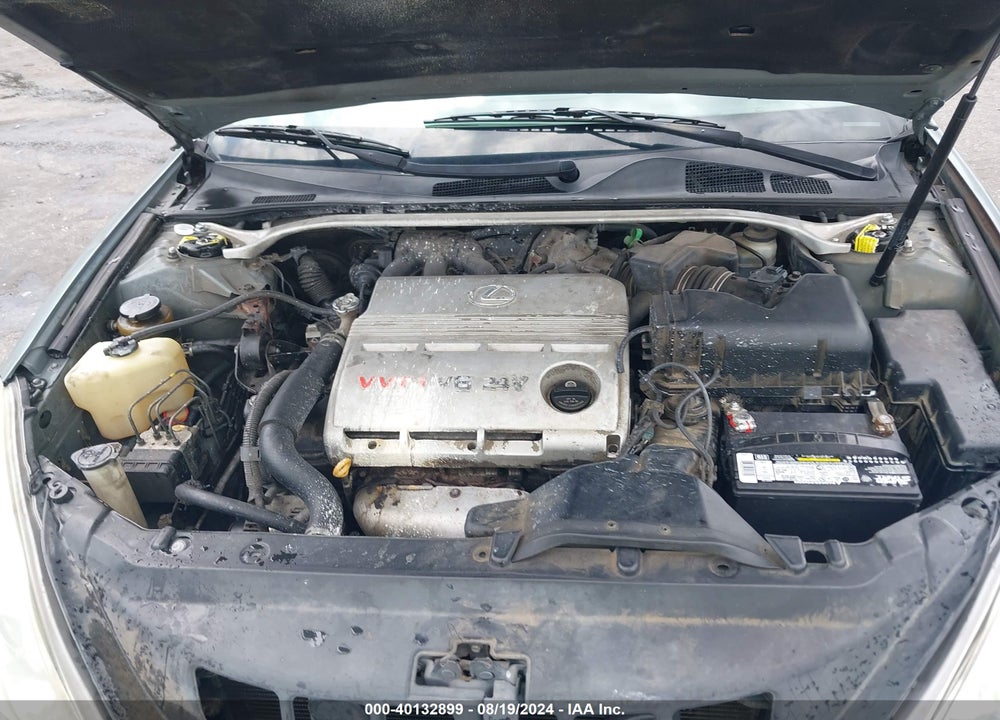 2002 LEXUS ES 300 VIN: JTHBF30G320075976