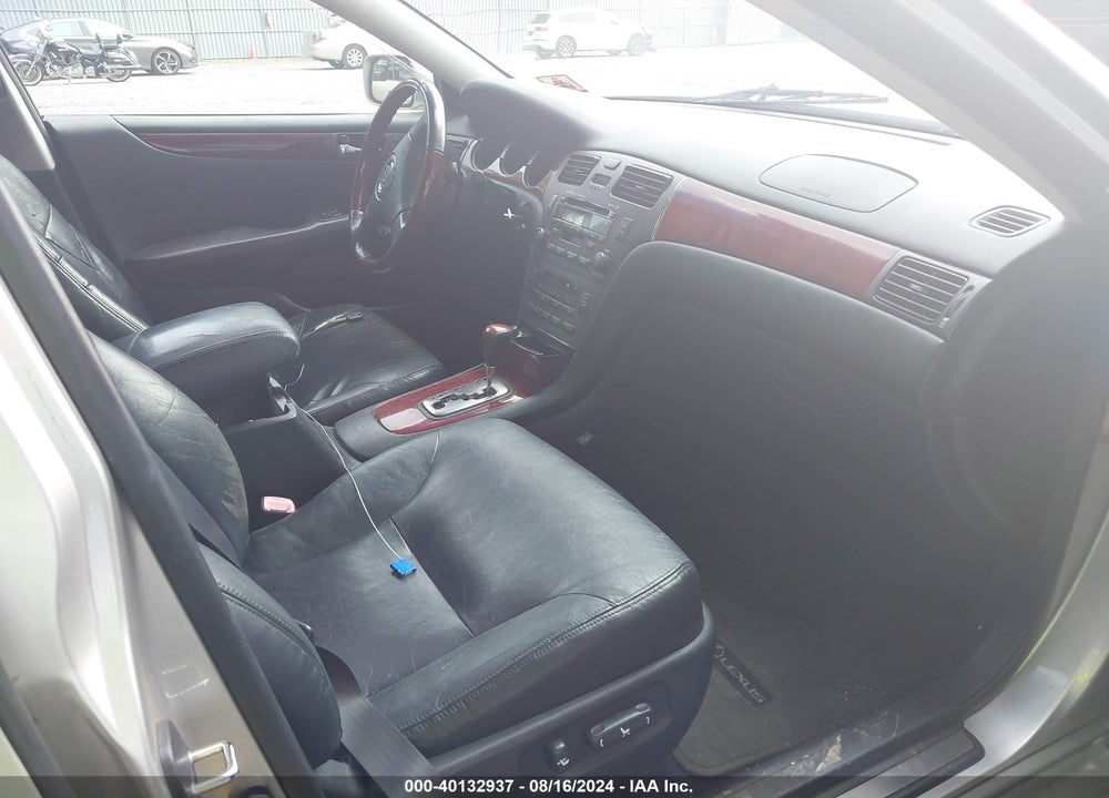 2004 LEXUS ES 330 VIN: JTHBA30G840006752