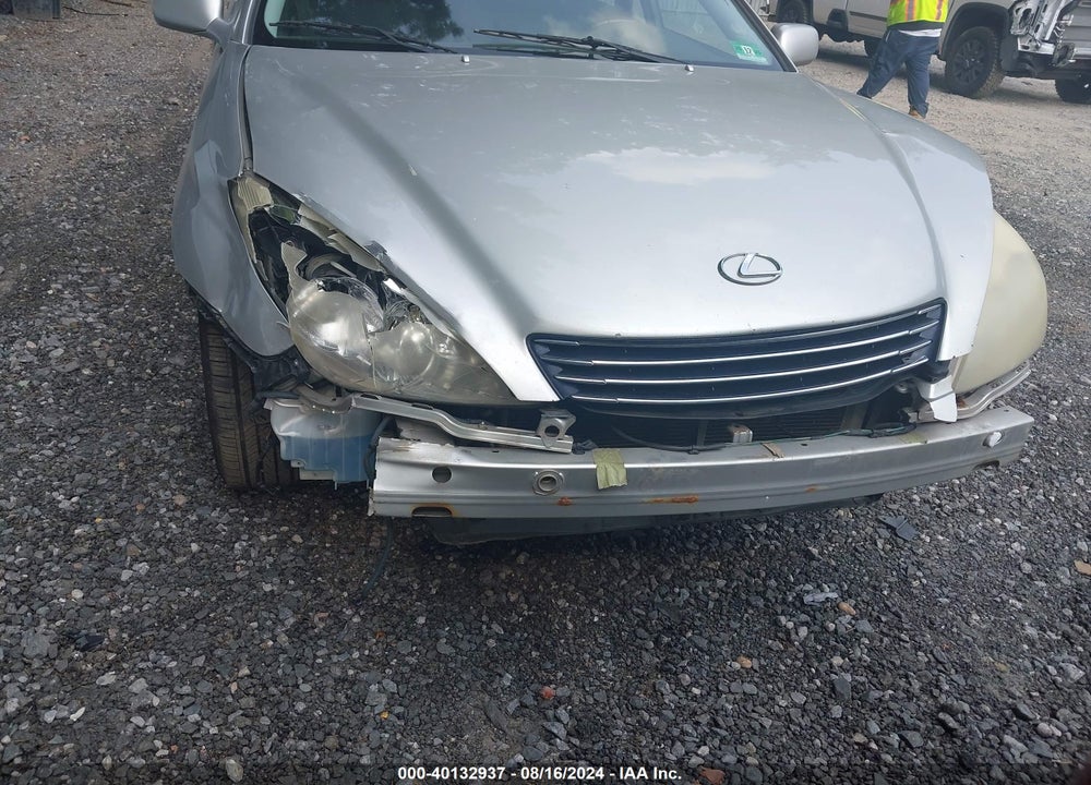 2004 LEXUS ES 330 VIN: JTHBA30G840006752