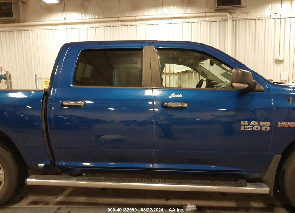2015 RAM 1500 SLT VIN: 3C6RR7LT0FG532811