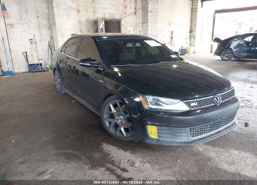 2014 VOLKSWAGEN JETTA GLI EDITION 30 W/NAV VIN: 3VW5T7AJ2EM303666