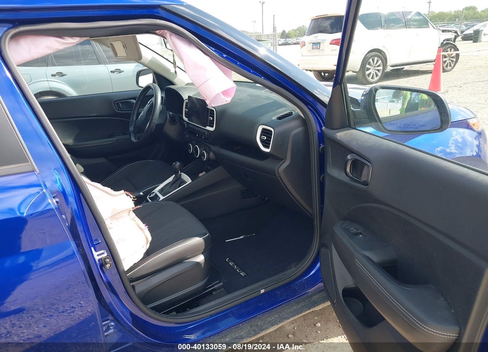 2022 HYUNDAI VENUE LIMITED VIN: KMHRC8A36NU148672