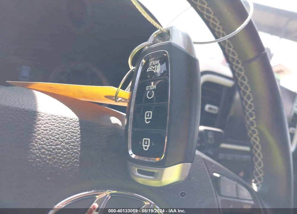 2022 HYUNDAI VENUE LIMITED VIN: KMHRC8A36NU148672