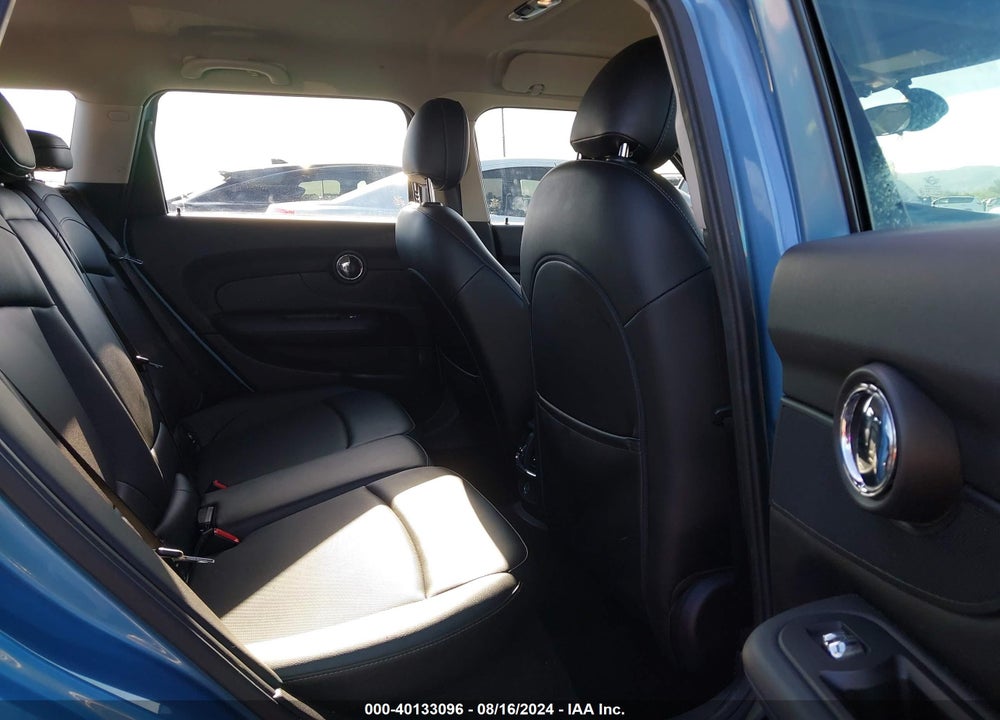 2016 MINI CLUBMAN COOPER VIN: WMWLN5C52G2E30761