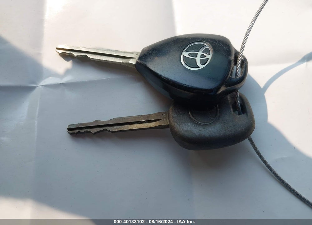 2010 TOYOTA YARIS VIN: JTDJT4K35A5290959
