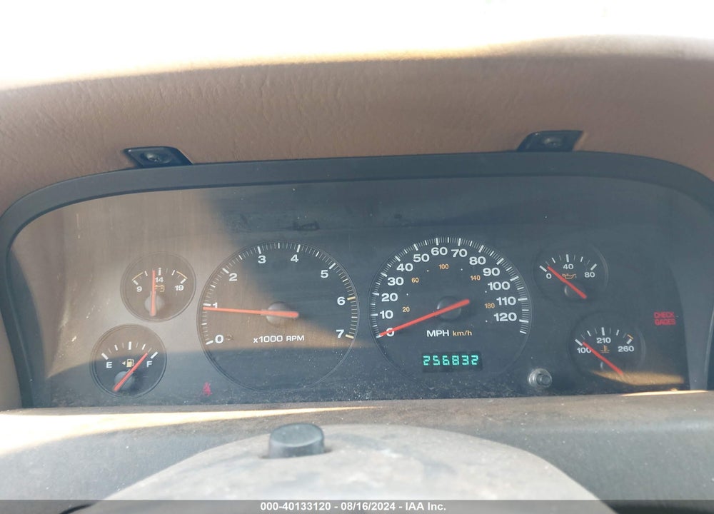 2000 JEEP GRAND CHEROKEE LAREDO VIN: 1J4G248S6YC262017