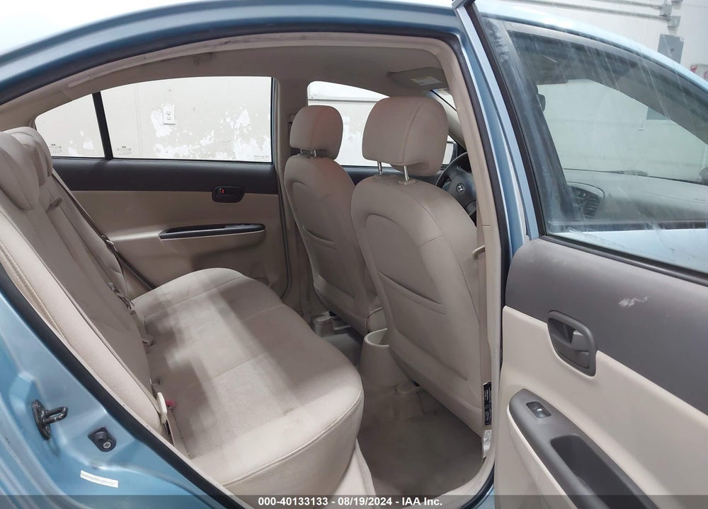 2006 HYUNDAI ACCENT GLS VIN: KMHCN46C86U049449
