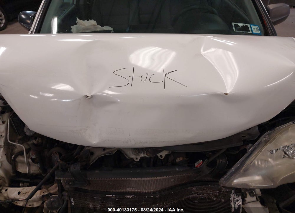 2011 HONDA CR-V LX VIN: 5J6RE3H32BL010355