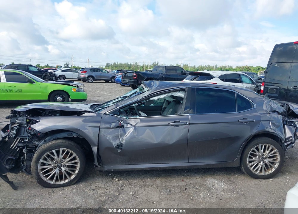 2020 TOYOTA CAMRY XLE VIN: 4T1F11AK2LU934523