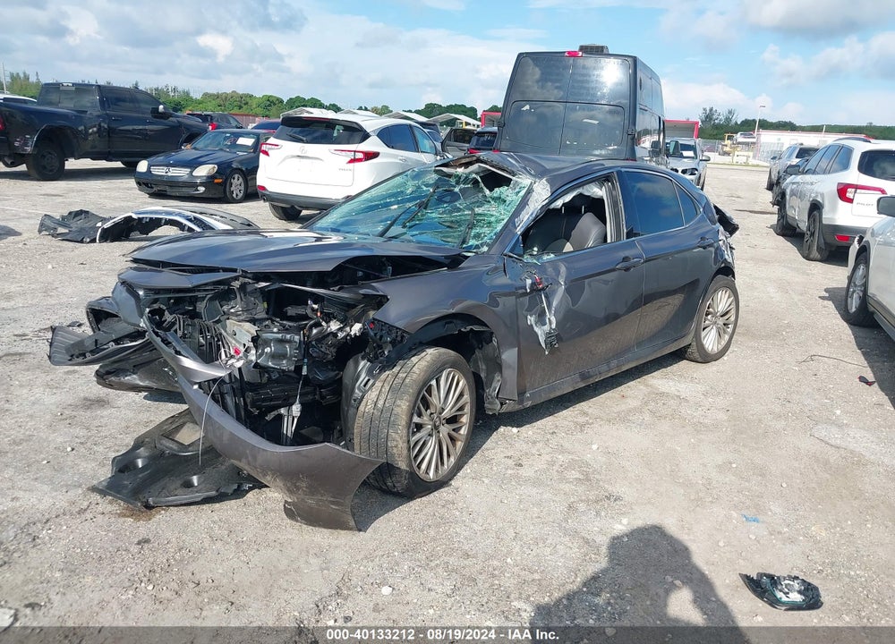 2020 TOYOTA CAMRY XLE VIN: 4T1F11AK2LU934523