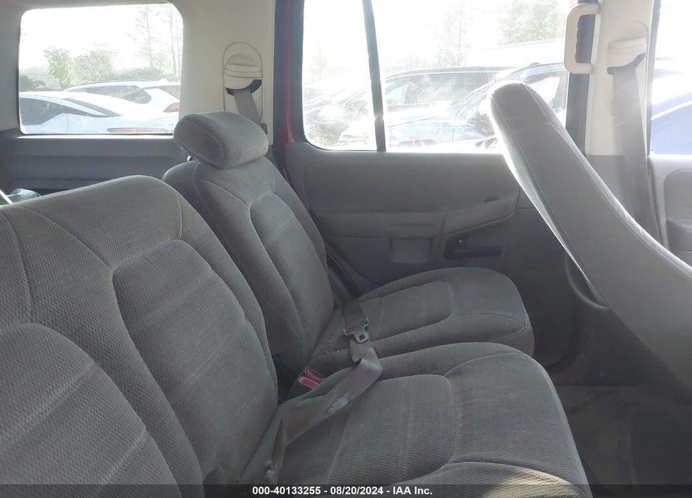2002 FORD EXPLORER XLT VIN: 1FMDU63E52UA82833
