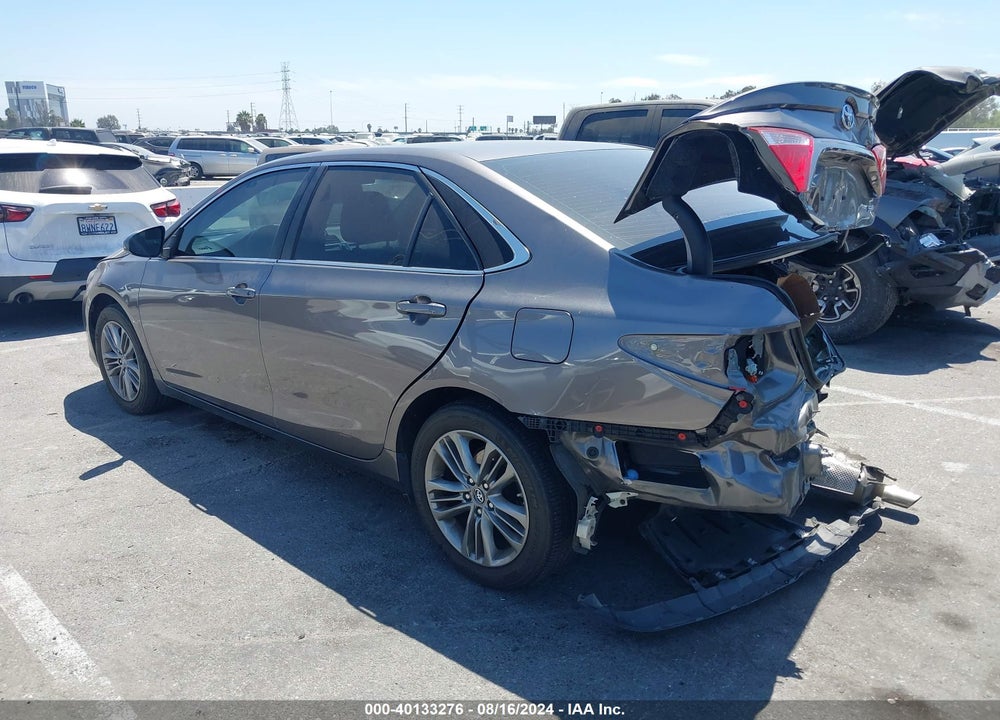 2017 TOYOTA CAMRY SE VIN: 4T1BF1FK4HU624776