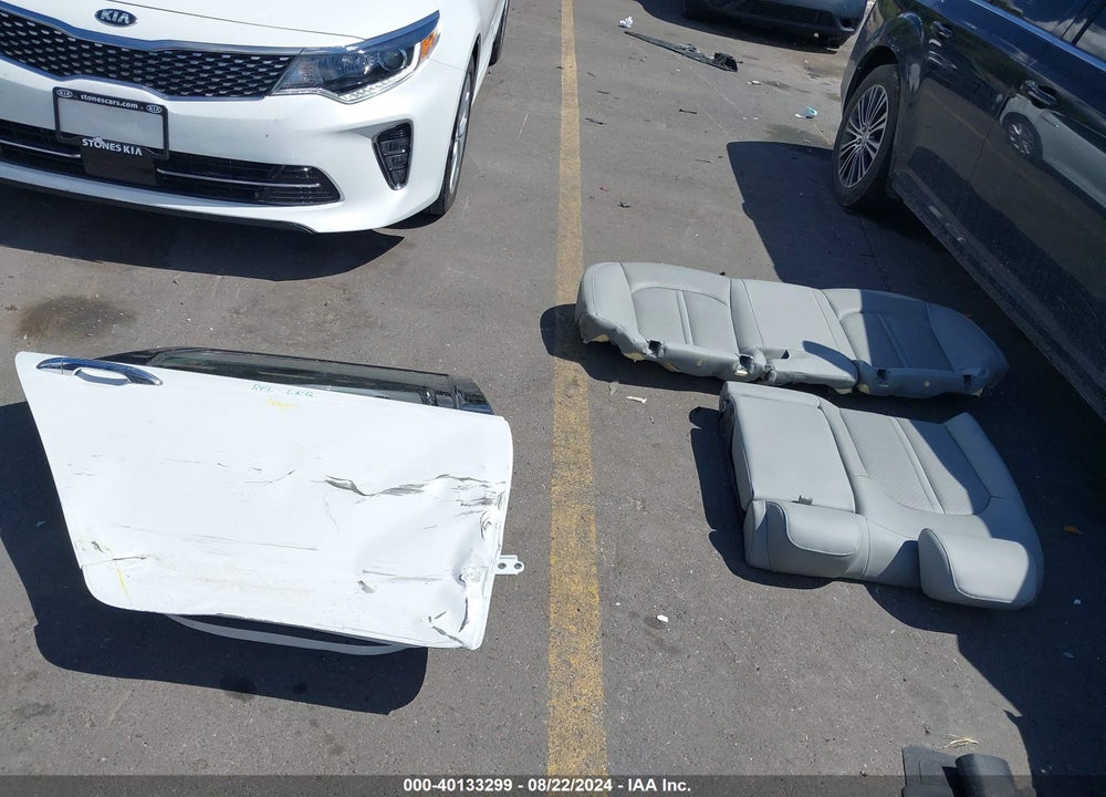 2018 KIA OPTIMA EX VIN: 5XXGU4L30JG205107