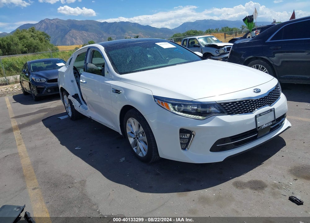 2018 KIA OPTIMA EX VIN: 5XXGU4L30JG205107