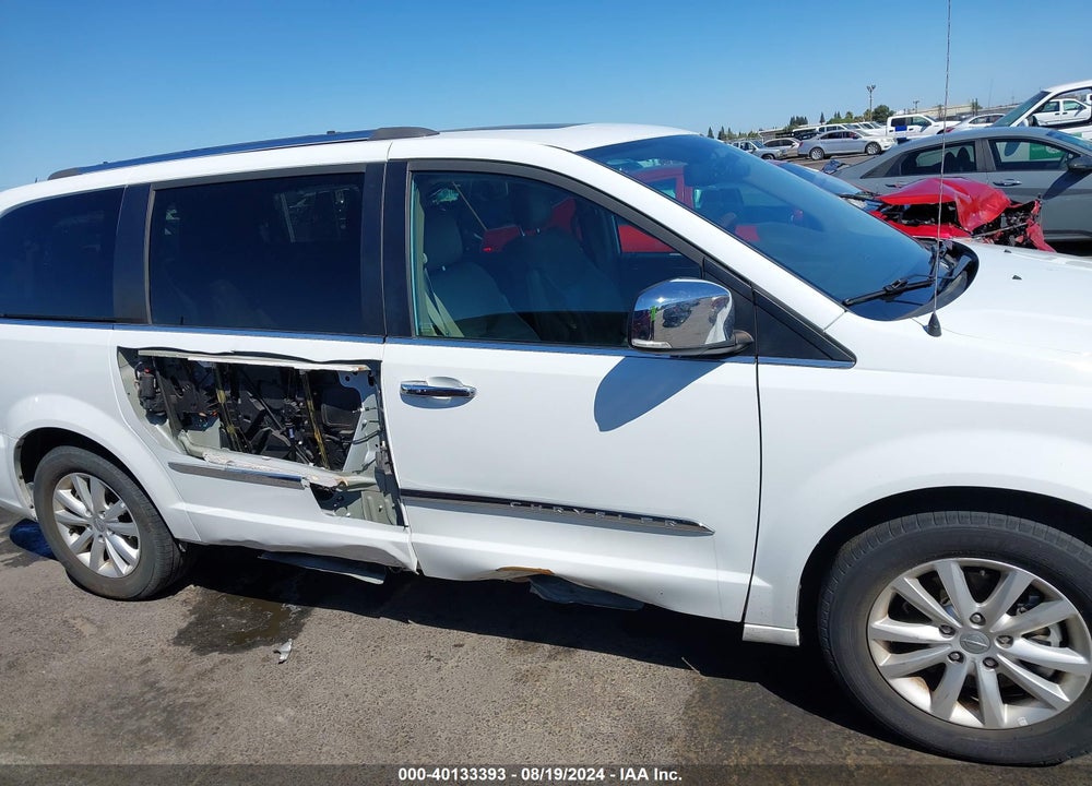 2015 CHRYSLER TOWN & COUNTRY LIMITED PLATINUM VIN: 2C4RC1GGXFR711047