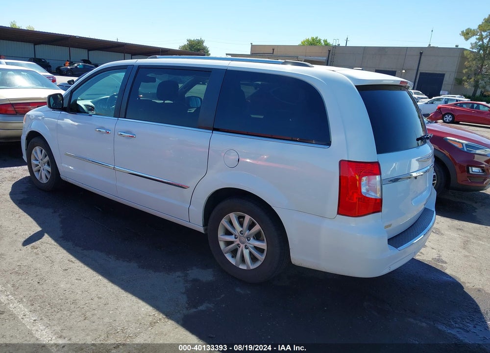 2015 CHRYSLER TOWN & COUNTRY LIMITED PLATINUM VIN: 2C4RC1GGXFR711047