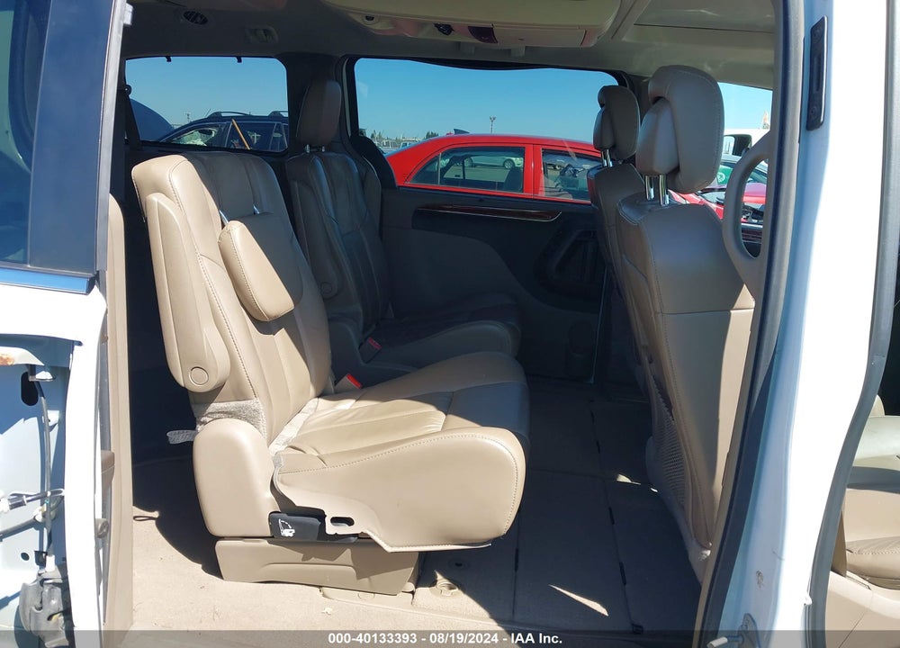 2015 CHRYSLER TOWN & COUNTRY LIMITED PLATINUM VIN: 2C4RC1GGXFR711047