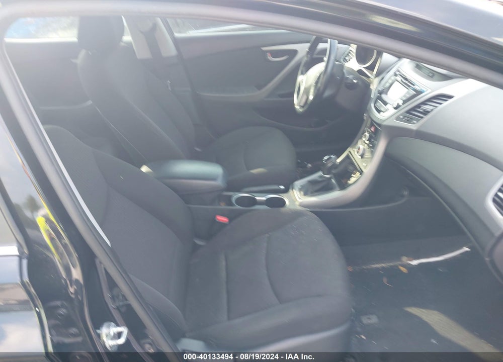 2016 HYUNDAI ELANTRA VIN: KMHDH4AE9GU484650