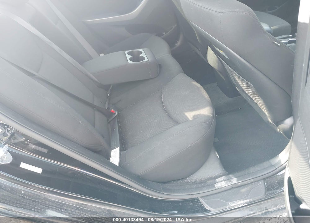 2016 HYUNDAI ELANTRA VIN: KMHDH4AE9GU484650
