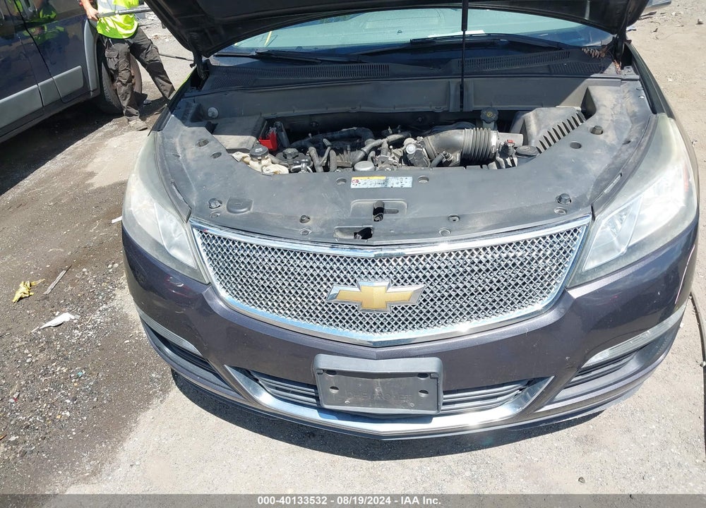 2015 CHEVROLET TRAVERSE LS VIN: 1GNKRFED8FJ233616