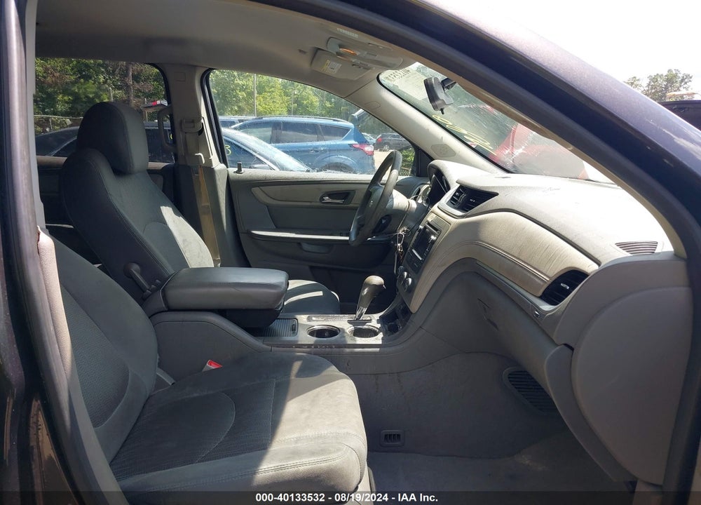 2015 CHEVROLET TRAVERSE LS VIN: 1GNKRFED8FJ233616